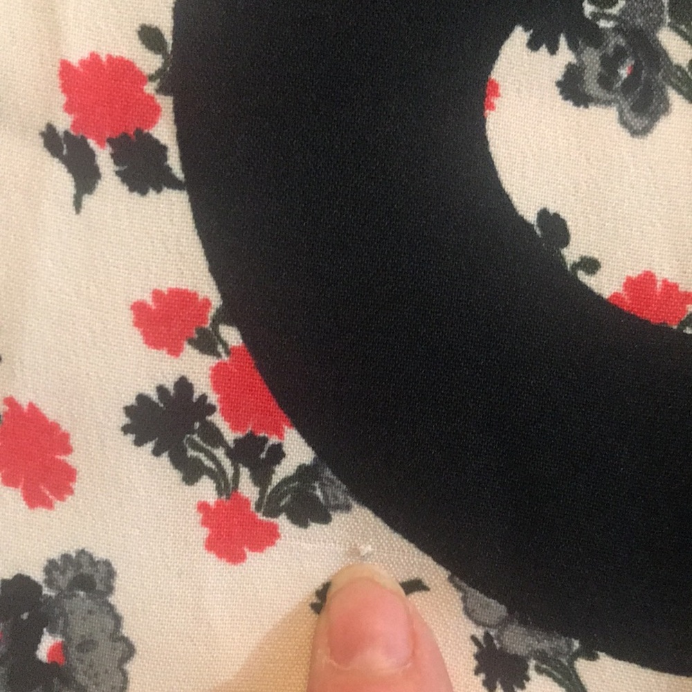 TOPSHOP Floral Graphic Graffiti Style Blouse - Picture 8 of 8